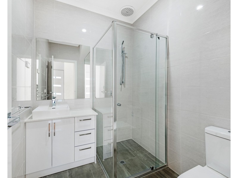 2/1 Merino Street, Reservoir VIC 3073