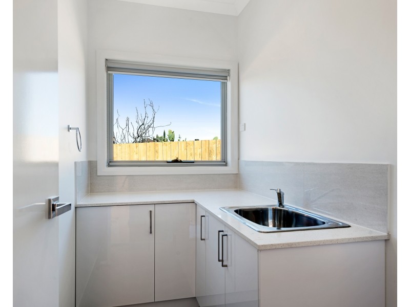 2/1 Merino Street, Reservoir VIC 3073