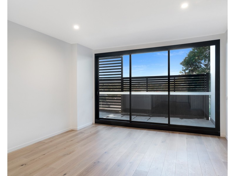 206/324 Pascoe Vale Road, Essendon VIC 3040