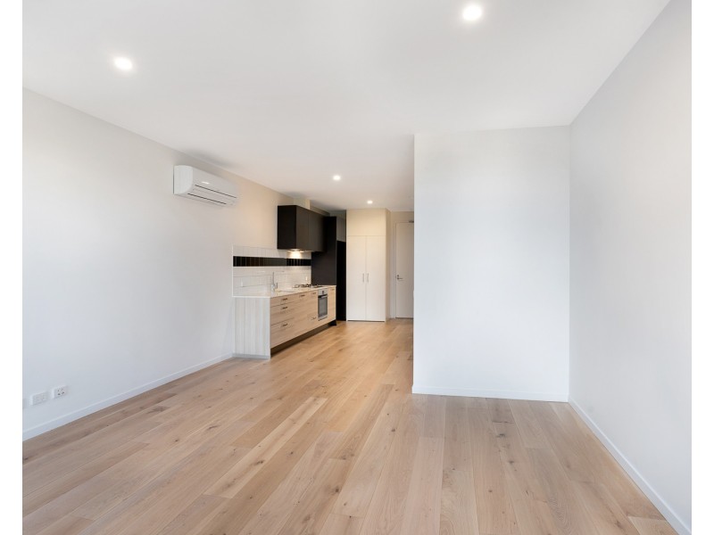 206/324 Pascoe Vale Road, Essendon VIC 3040