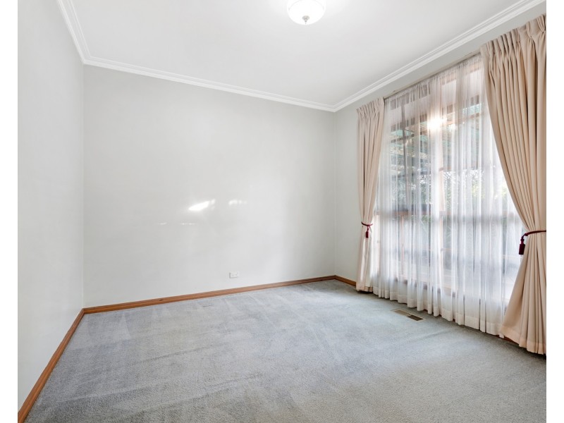 32 Waverley Street, Aberfeldie VIC 3040