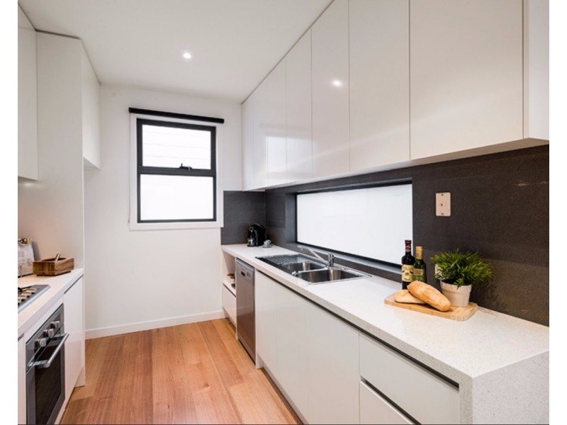 9 Clifford Place, Clifton Hill VIC 3068