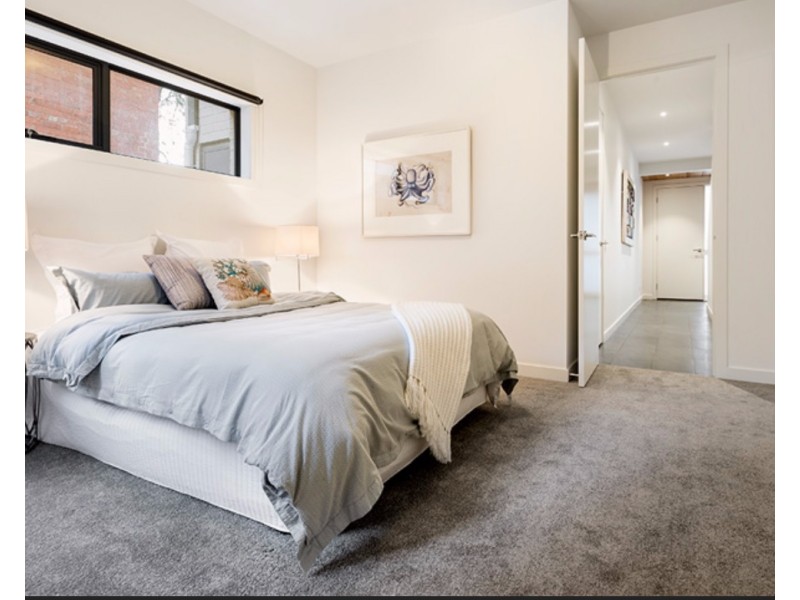 9 Clifford Place, Clifton Hill VIC 3068