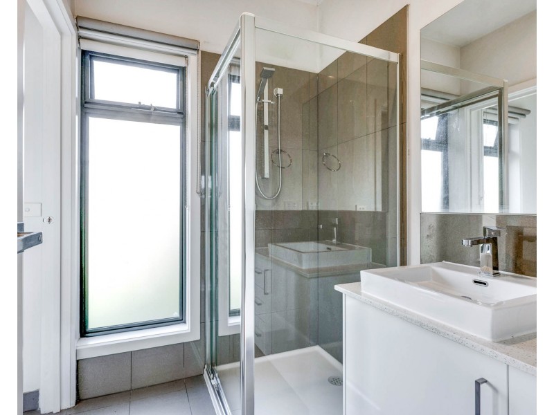 2/82 Bindi Street, Glenroy VIC 3046