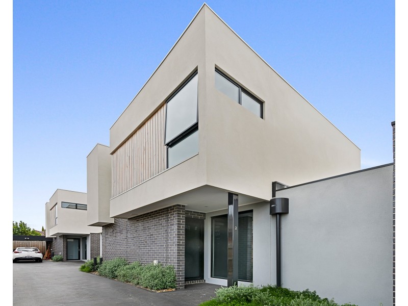 2/6 Kitson Crescent, Airport West VIC 3042