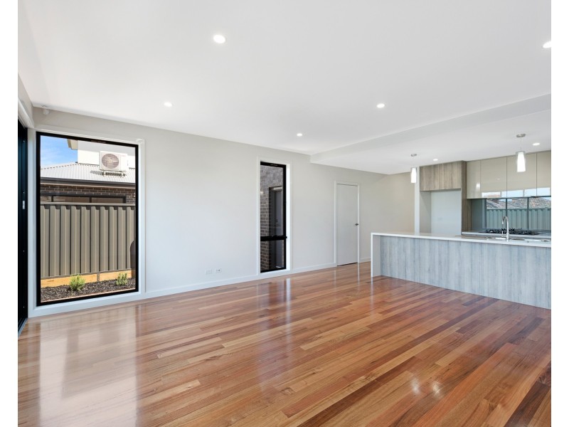 27 Lewis Street, Glenroy VIC 3046