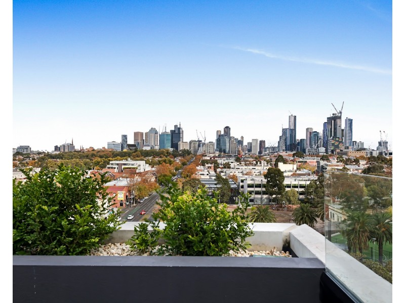 8/495 RATHDOWNE STREET, Carlton VIC 3053