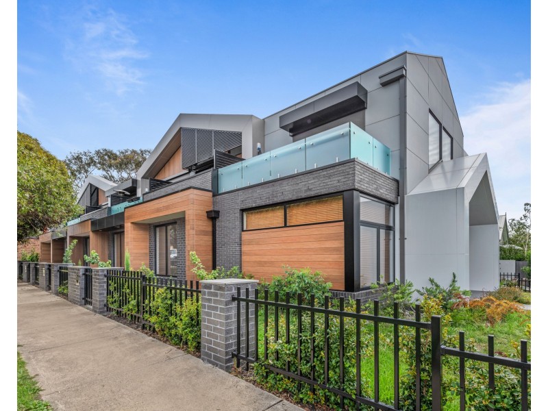 2K Newcastle Street, Thornbury VIC 3071