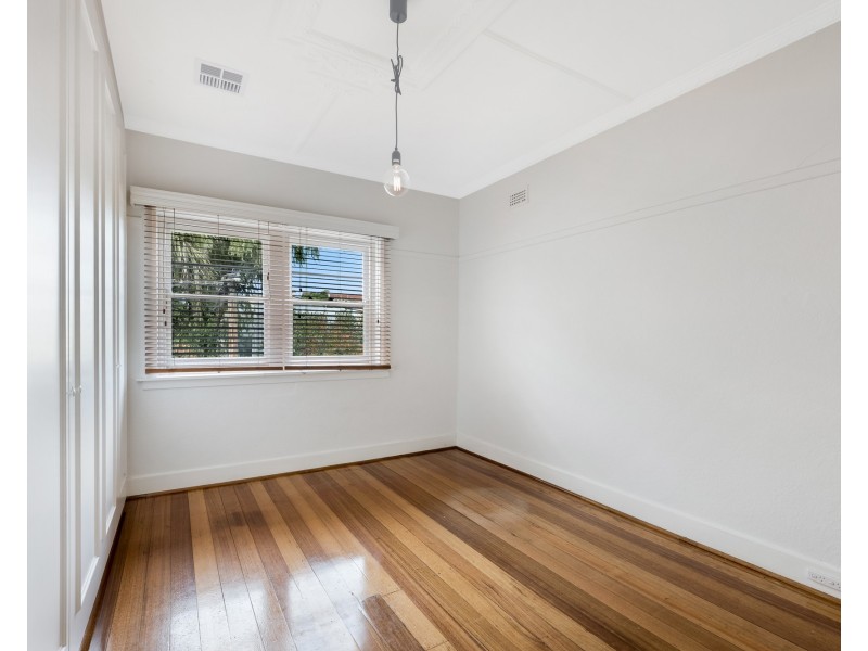 4/12 Neptune Street, St Kilda VIC 3182