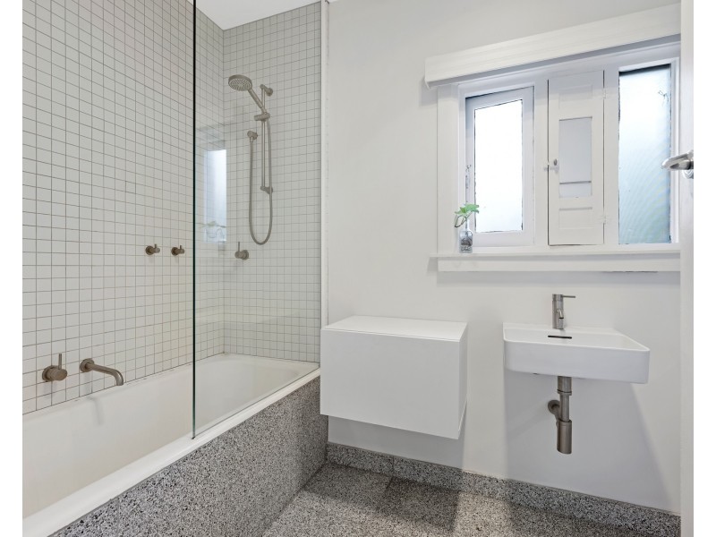 4/12 Neptune Street, St Kilda VIC 3182