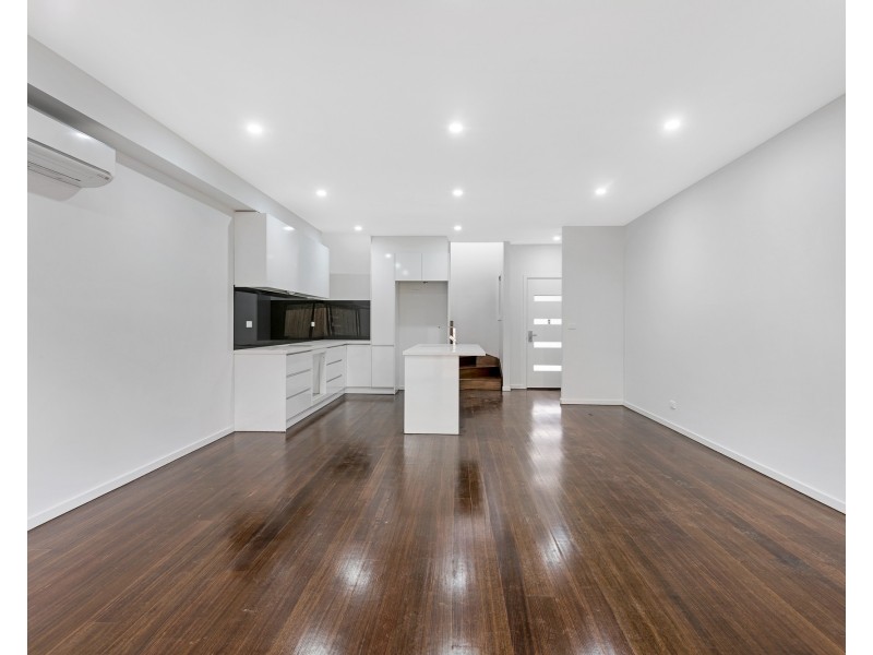 2/70 Halsey Road Airport West, Airport West VIC 3042