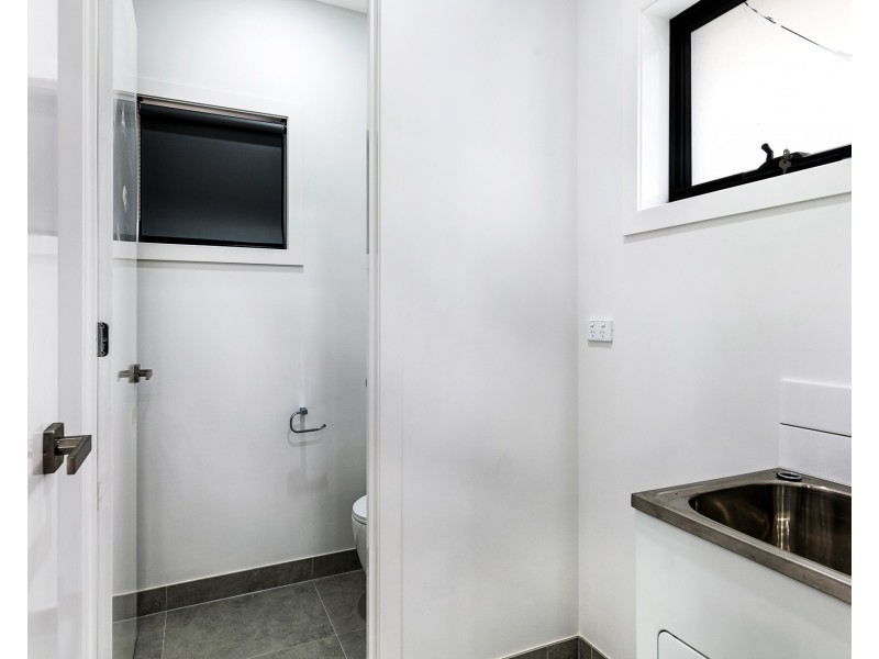 2/70 Halsey Road Airport West, Airport West VIC 3042