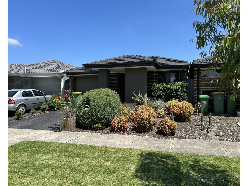 45 Pinnacle Drive, Pakenham VIC 3810