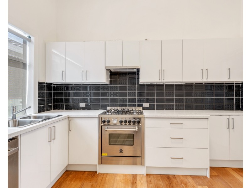 1/112 MELBOURNE AVENUE, Glenroy VIC 3046