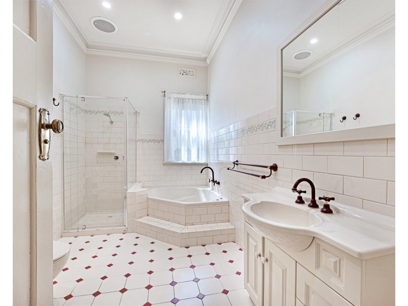 10 Walsh Street, Coburg VIC 3058