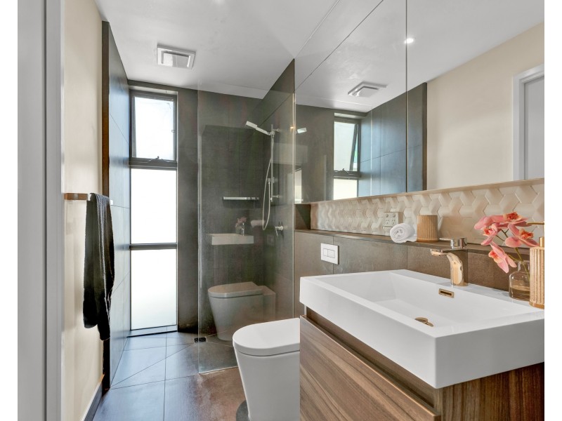 7a Carlisle Street, Preston VIC 3072