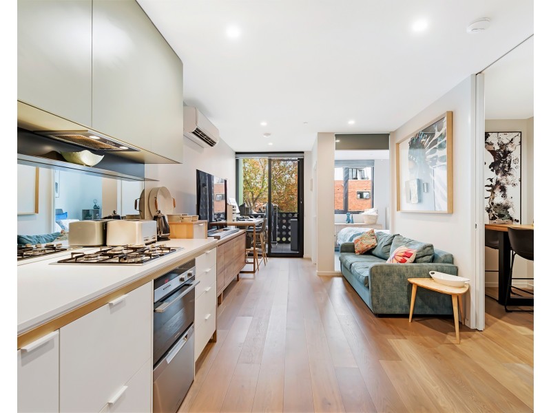 8/495 RATHDOWNE STREET, Carlton VIC 3053