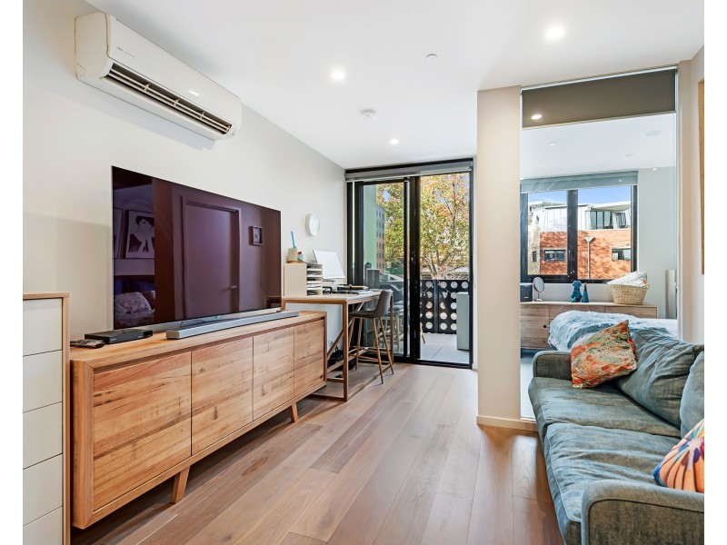 8/495 RATHDOWNE STREET, Carlton VIC 3053