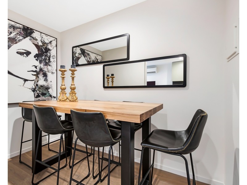 8/495 RATHDOWNE STREET, Carlton VIC 3053