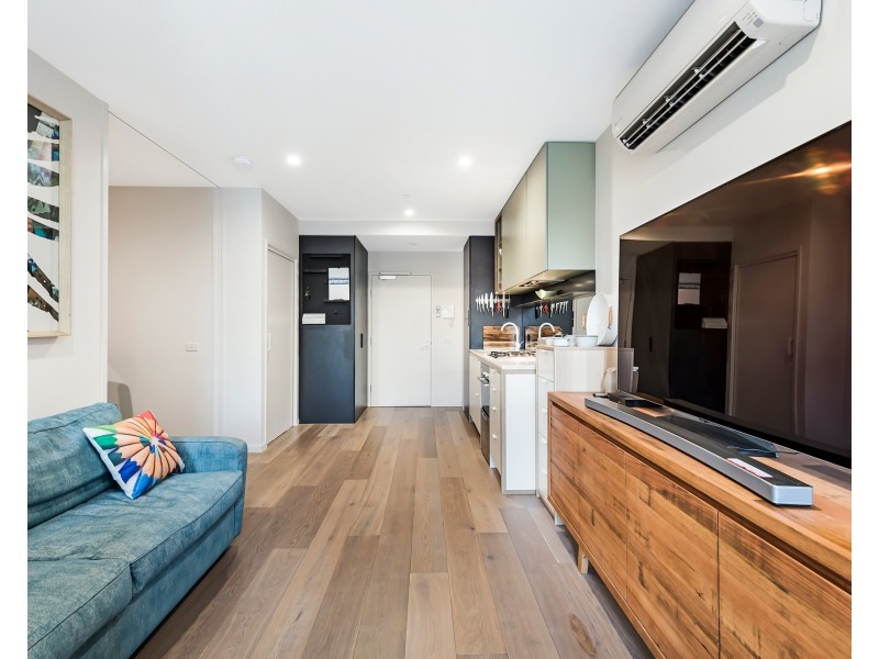 8/495 RATHDOWNE STREET, Carlton VIC 3053