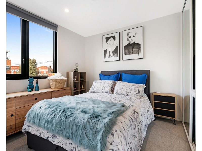 8/495 RATHDOWNE STREET, Carlton VIC 3053