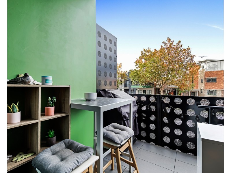 8/495 RATHDOWNE STREET, Carlton VIC 3053
