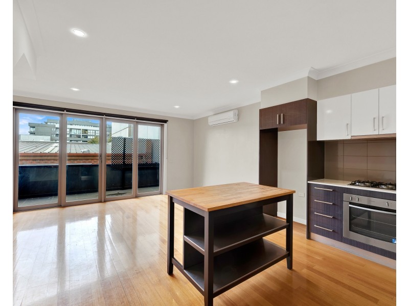 4/210 Albion Street, Brunswick VIC 3056