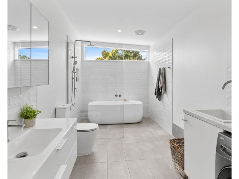 94 Hitchcock Avenue, Barwon Heads VIC 3227