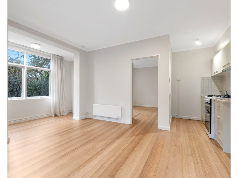 4/48 Dalgety Street, St Kilda VIC 3182