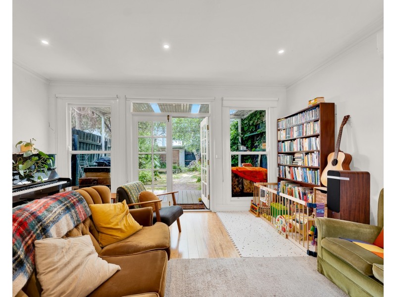 37 Lobb Street, Brunswick VIC 3056