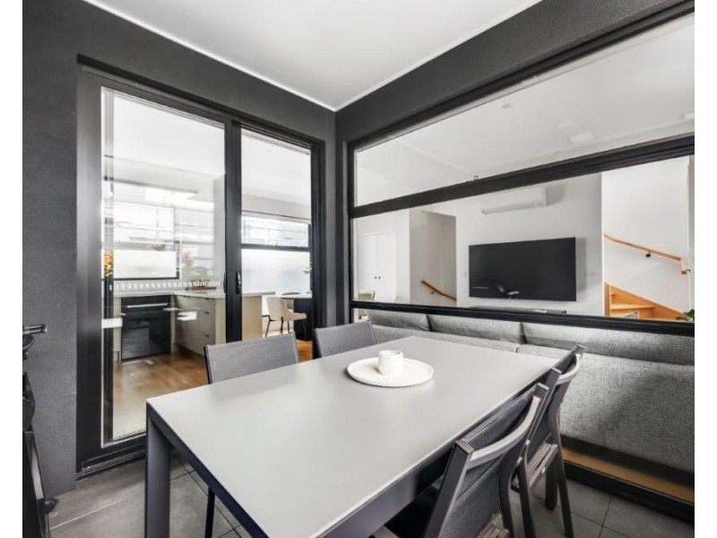 5/14 Irvine Crescent, Brunswick West VIC 3055