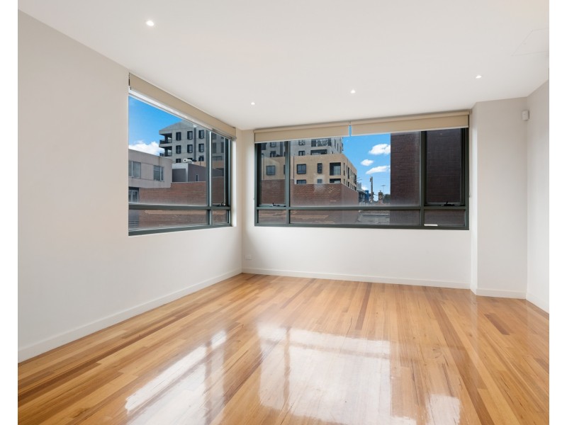 9/4 FLORENCE STREET, Brunswick VIC 3056