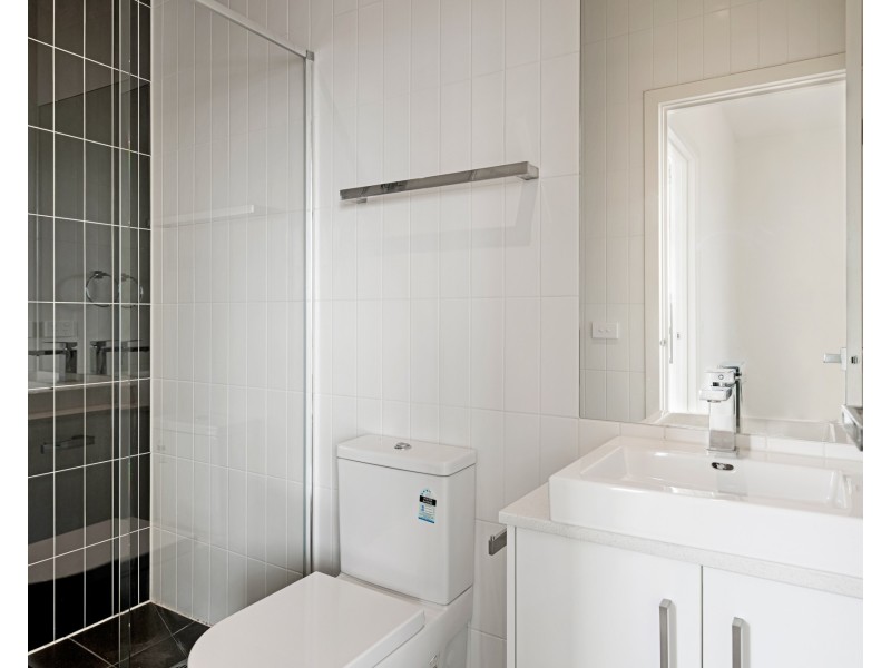 9/4 FLORENCE STREET, Brunswick VIC 3056