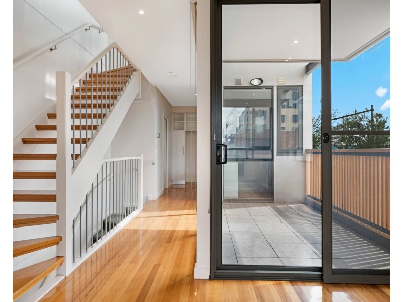 9/4 FLORENCE STREET, Brunswick VIC 3056