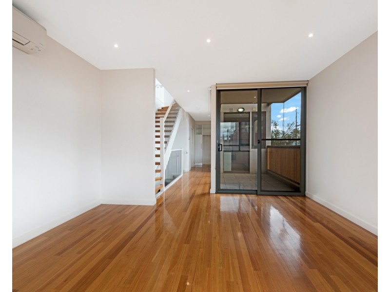 9/4 FLORENCE STREET, Brunswick VIC 3056
