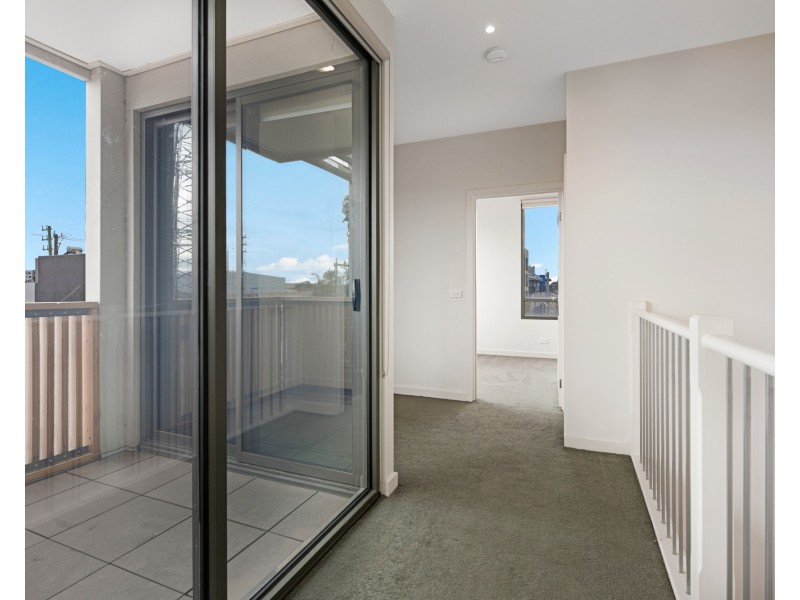 9/4 FLORENCE STREET, Brunswick VIC 3056