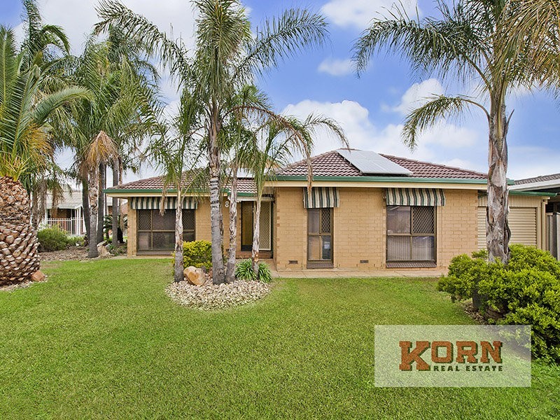 8 Torrens Place, Salisbury Downs SA 5108