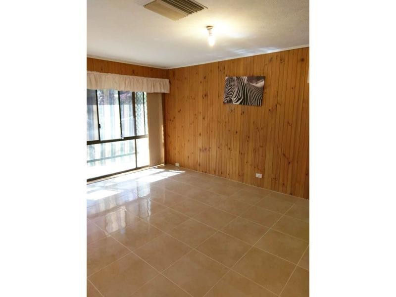 8 Torrens Place, Salisbury Downs SA 5108