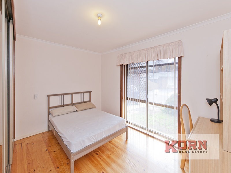 8 Torrens Place, Salisbury Downs SA 5108