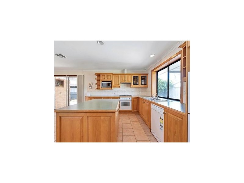 9A Pemberton St, Oaklands Park SA 5046