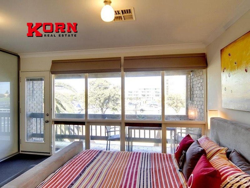1/18 Adelphi Terrace, Glenelg North SA 5045