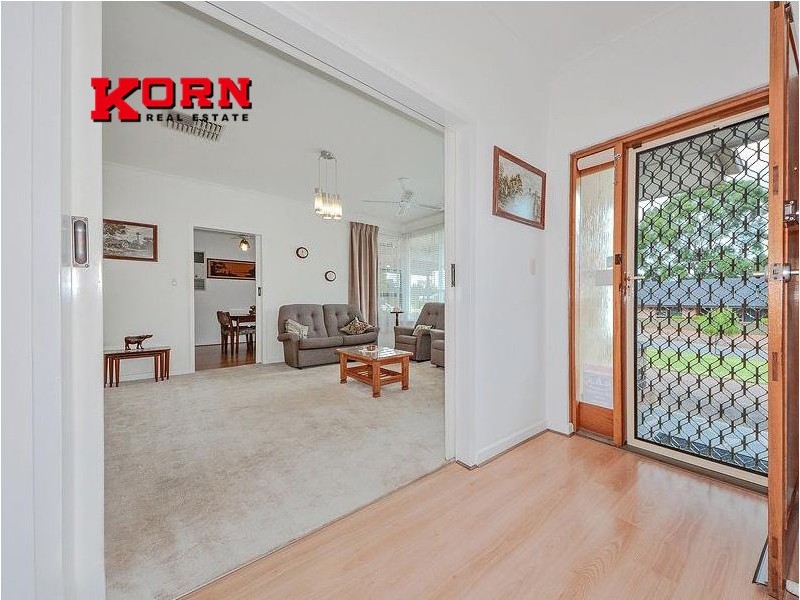 86 Flinders Drive, Valley View SA 5093