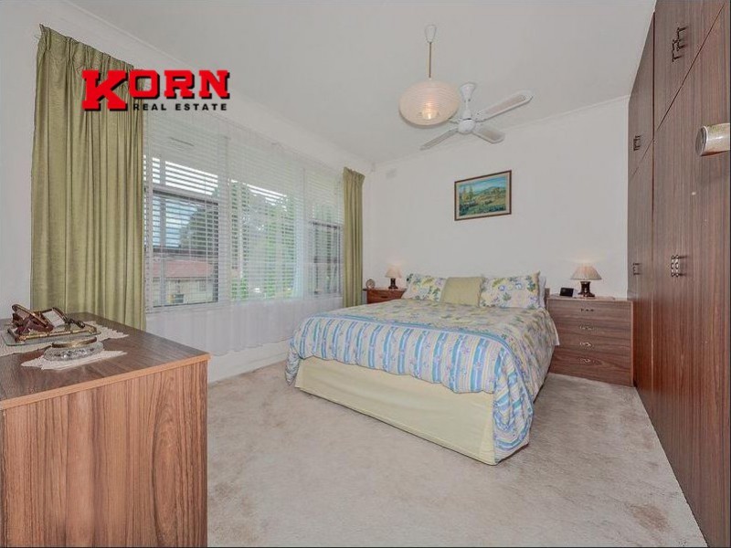 86 Flinders Drive, Valley View SA 5093