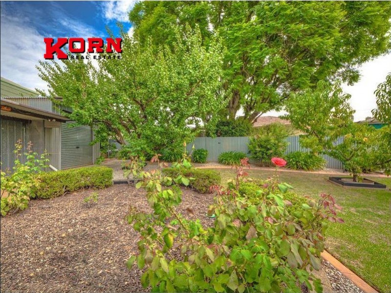86 Flinders Drive, Valley View SA 5093