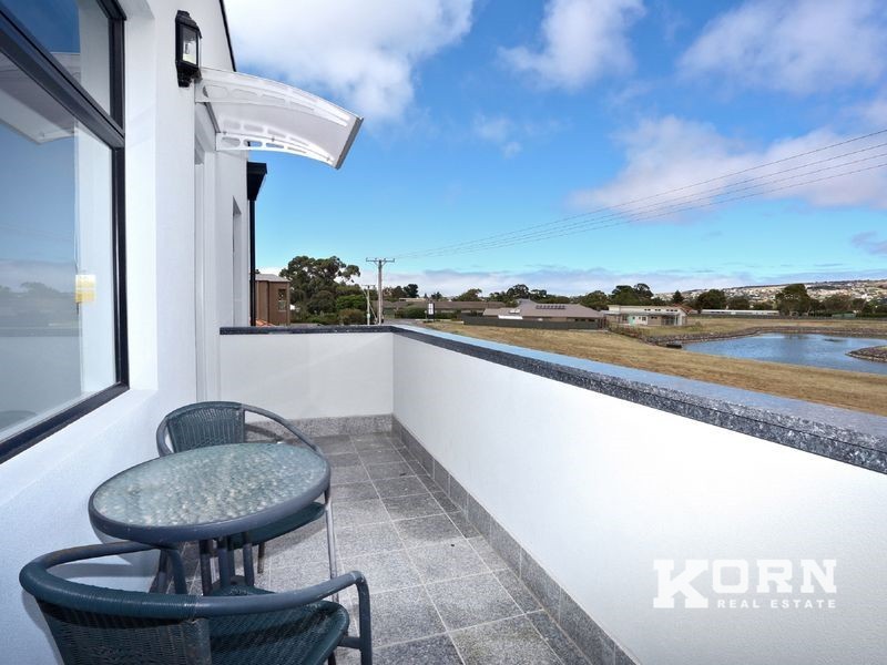 16 Harbour View Terrace, Victor Harbor SA 5211