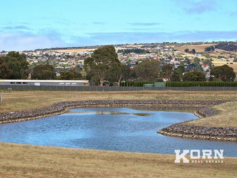 16 Harbour View Terrace, Victor Harbor SA 5211