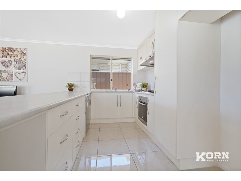 8 Colac Street, Greenacres SA 5086