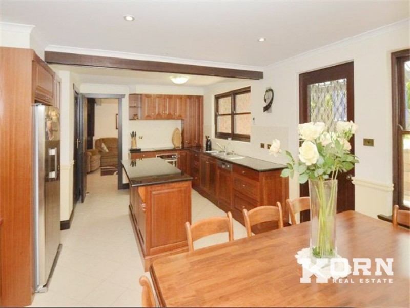 8 Heron Way, Hallett Cove SA 5158