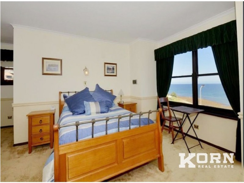 8 Heron Way, Hallett Cove SA 5158