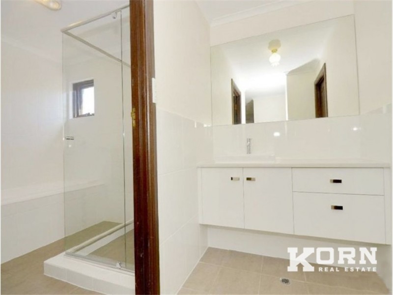 8 Heron Way, Hallett Cove SA 5158